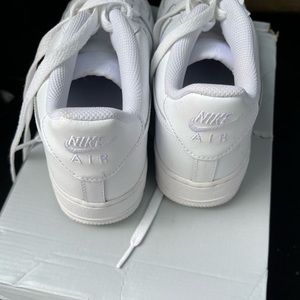 6:5Y White Nike Air Force 1